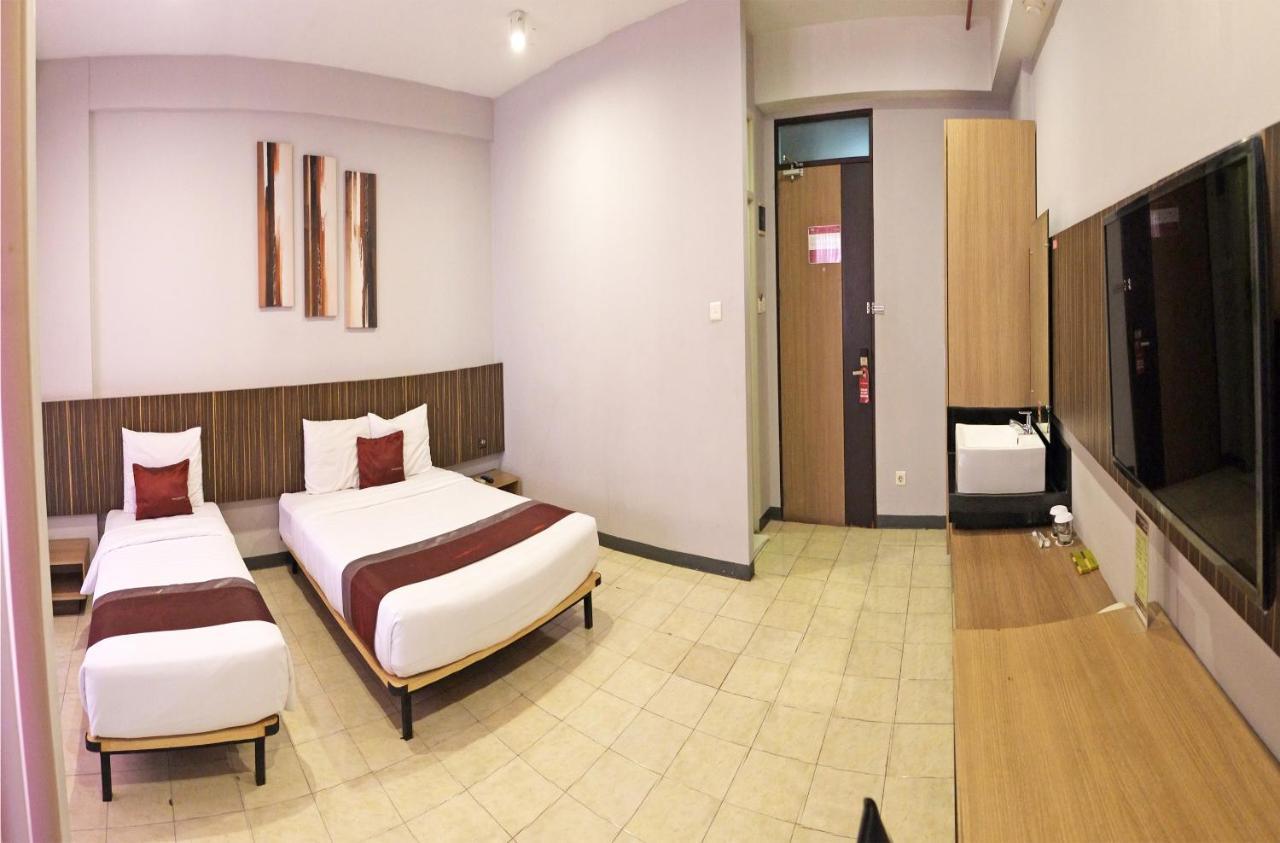 Cimahi Valore Hotel מראה חיצוני תמונה