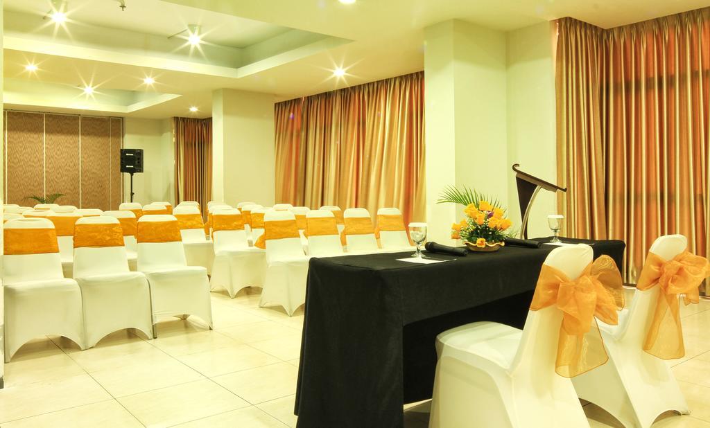 Cimahi Valore Hotel מראה חיצוני תמונה