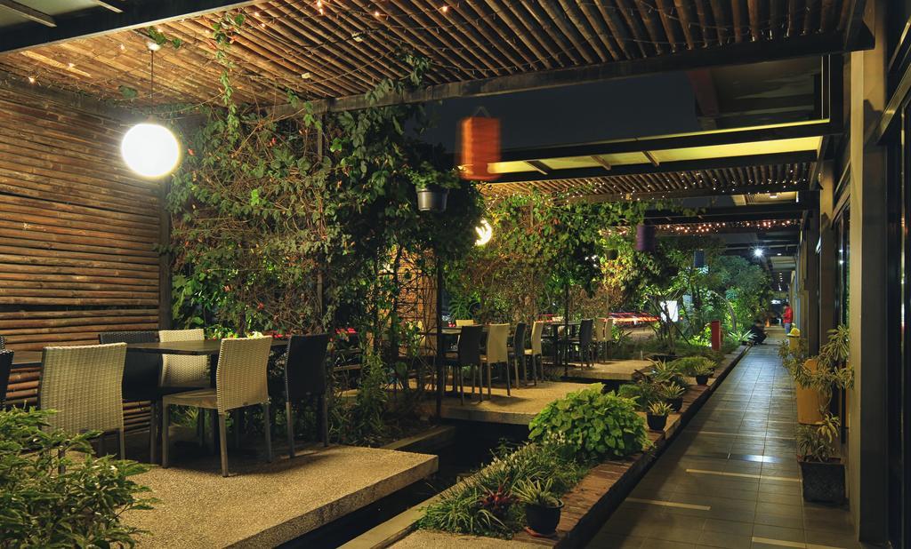 Cimahi Valore Hotel מראה חיצוני תמונה