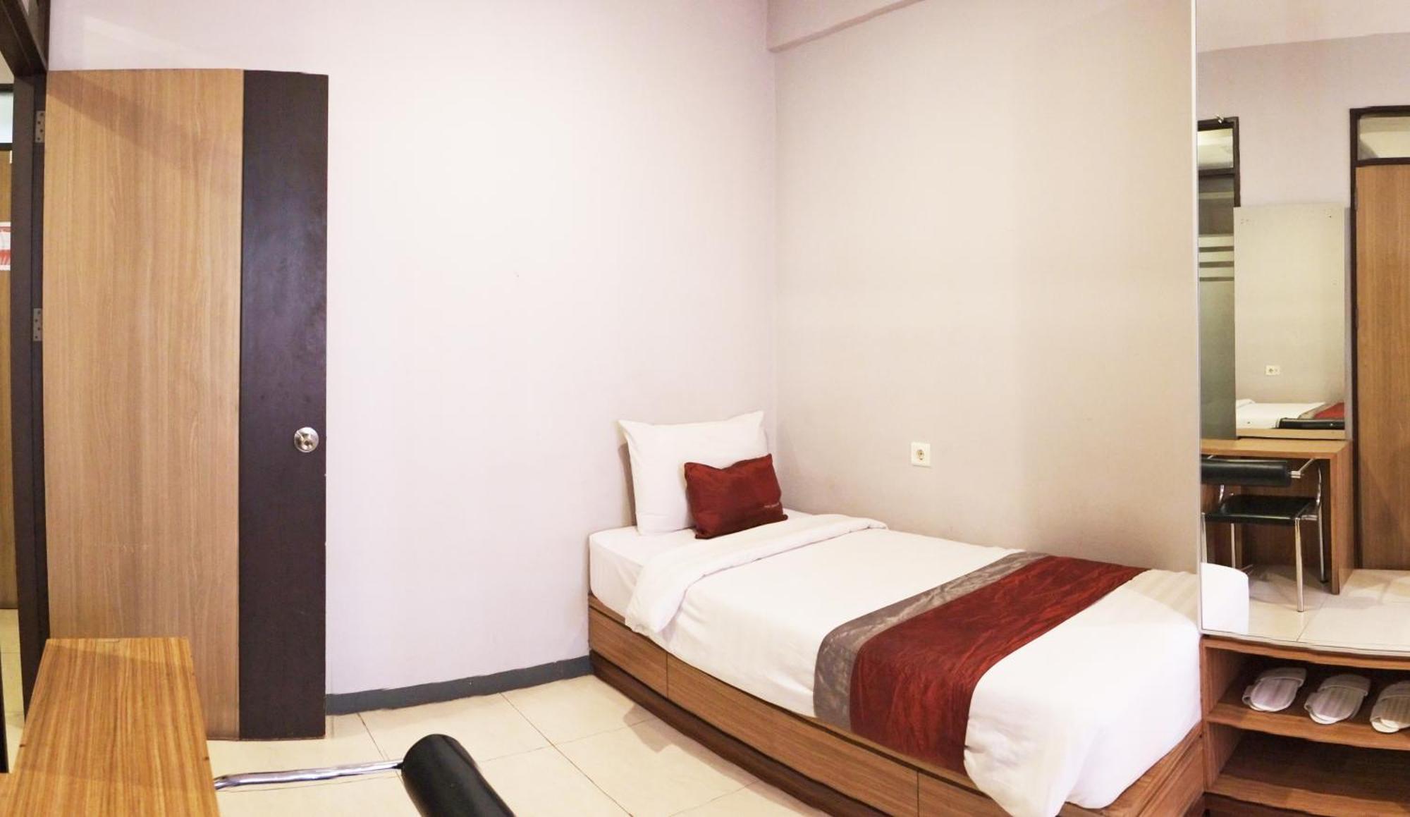 Cimahi Valore Hotel מראה חיצוני תמונה