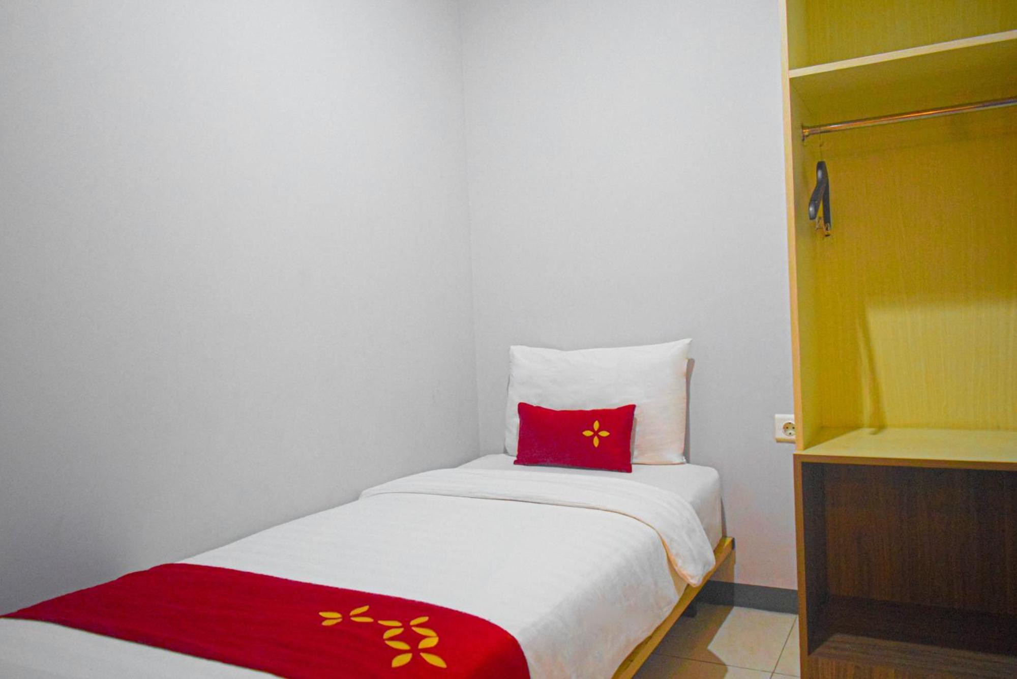 Cimahi Valore Hotel מראה חיצוני תמונה