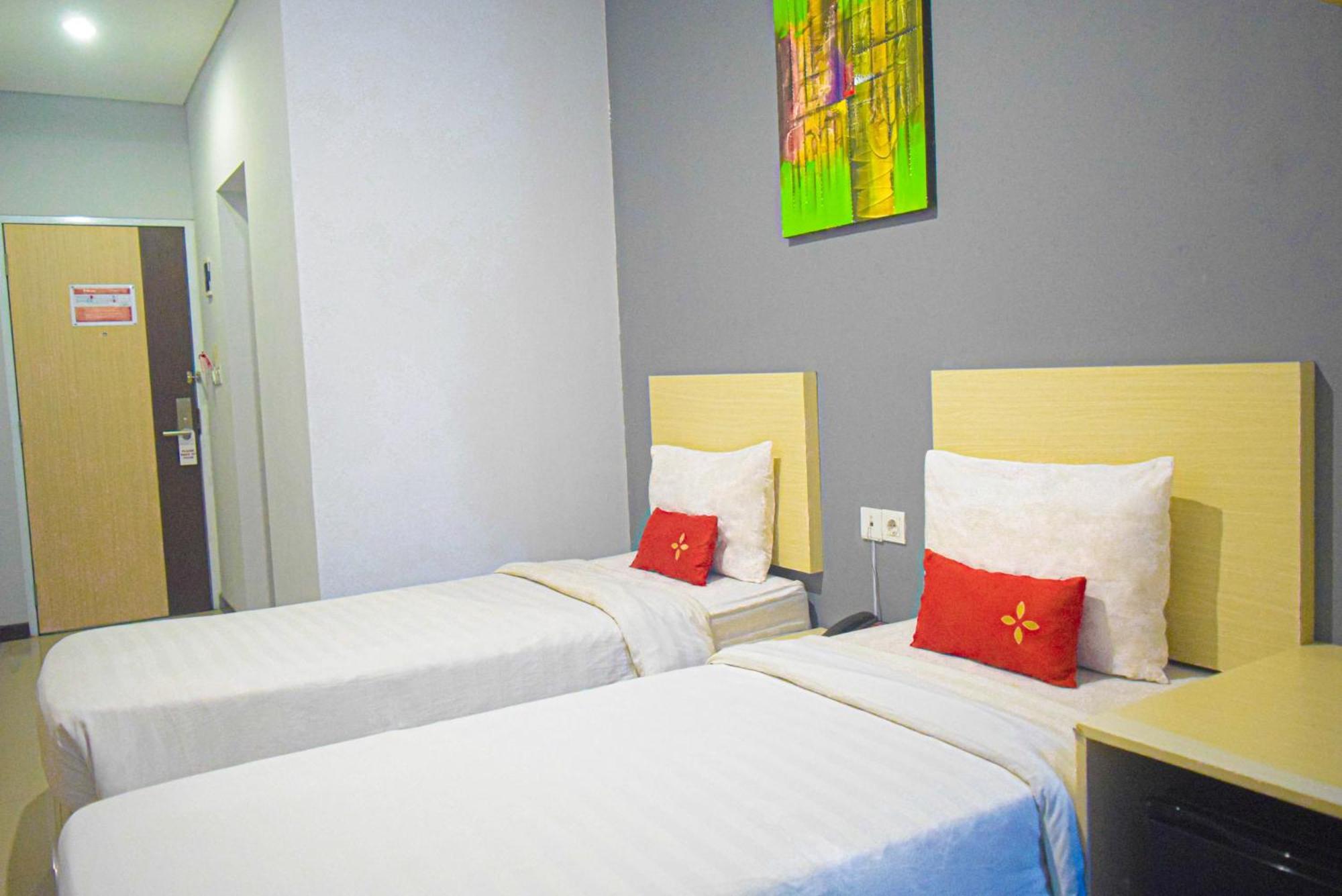 Cimahi Valore Hotel מראה חיצוני תמונה