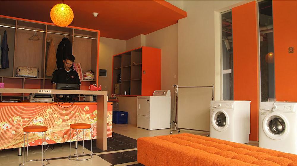 Cimahi Valore Hotel מראה חיצוני תמונה